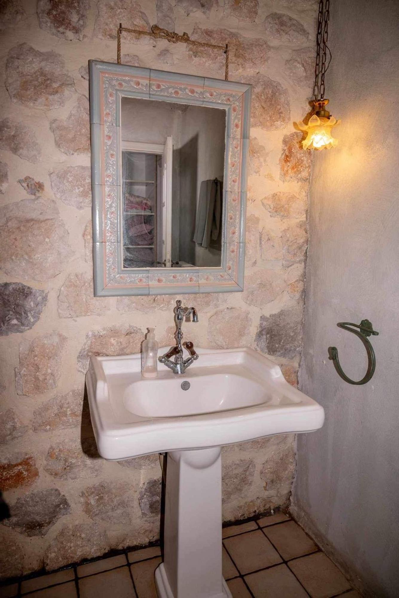 Apartment Eternia